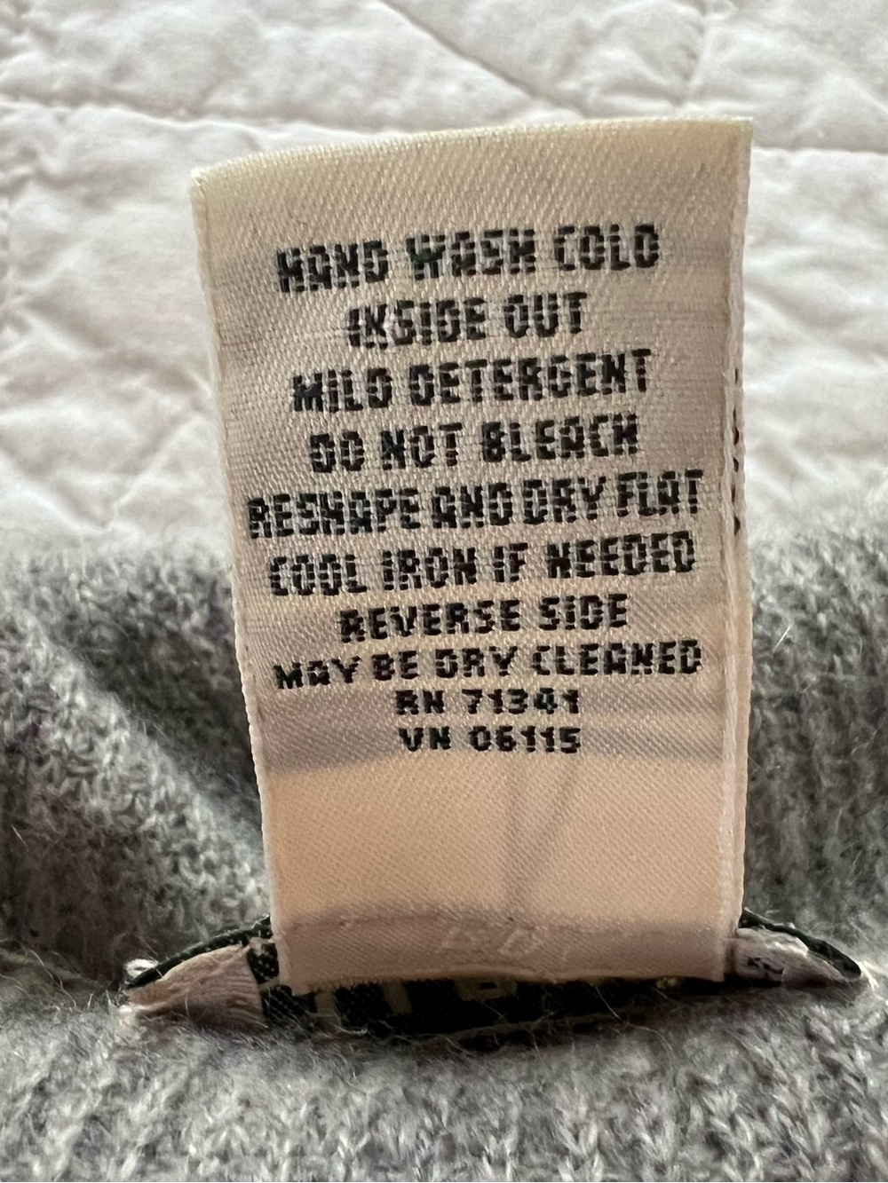 L.L.Bean Light Gray 100% Cashmere Hooded Zip Sweater Quiet Luxury Cabincore Soft - Picture 3 of 7